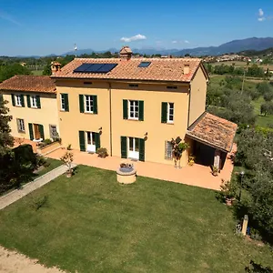 https://bb-la-casetta.it-tuscanyhotel.com